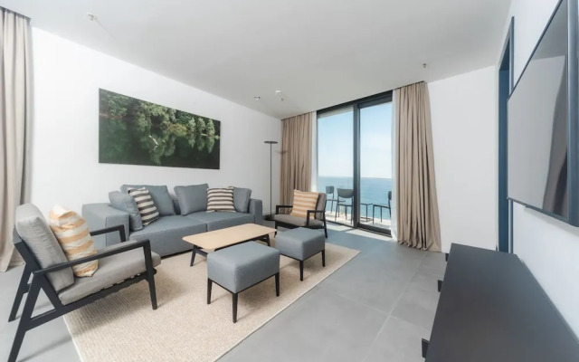 Boutique Hotel Shell