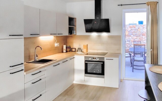 Beautiful Apartment in Cres With Wifi and 1 Bedrooms