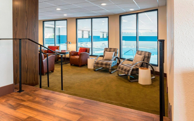 Four Points by Sheraton Milwaukee Airport