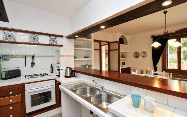 Spacious Mansion in Alaró With Swimming Pool