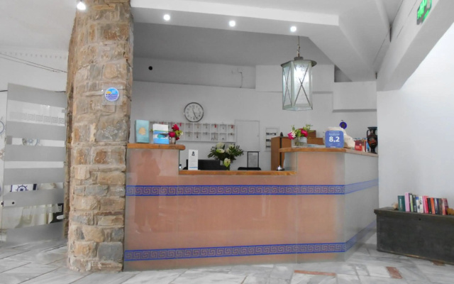 Kinira Beach Hotel