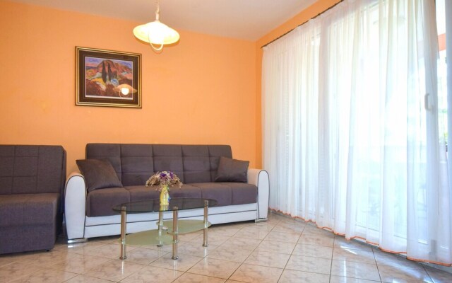 Apartment Mira