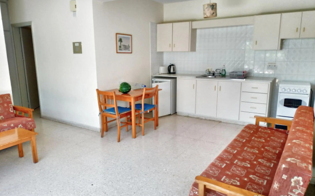 Constantaras Apartments