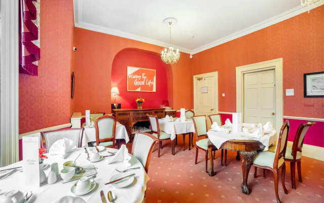 OYO Bailbrook Lodge, Bath