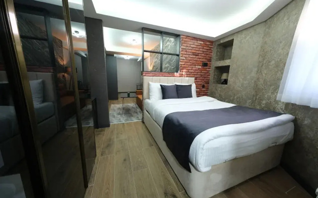 Nomad Hub Istanbul Suit