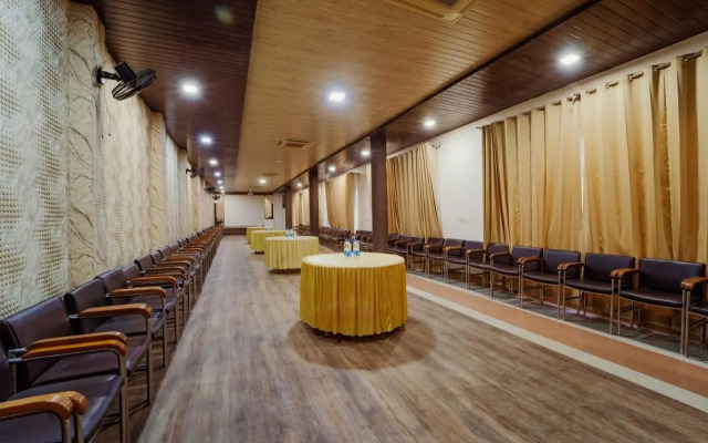 Hotal Paradise Palace Inn (Highway Hotel)