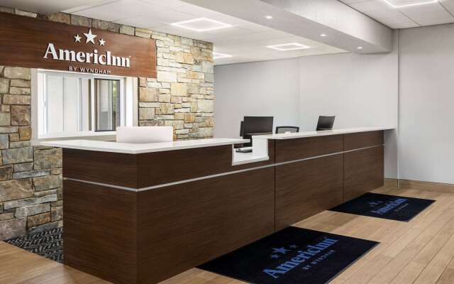 AmericInn by Wyndham La Crosse Riverfront-Conference Center