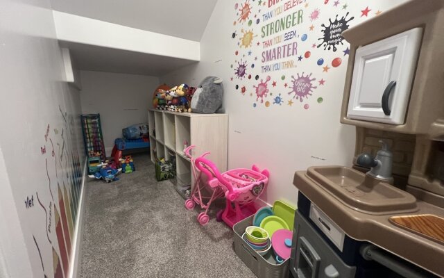 The Sunnyside Haven by RedAwning