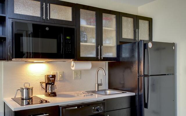 Candlewood Suites Raleigh Crabtree by IHG