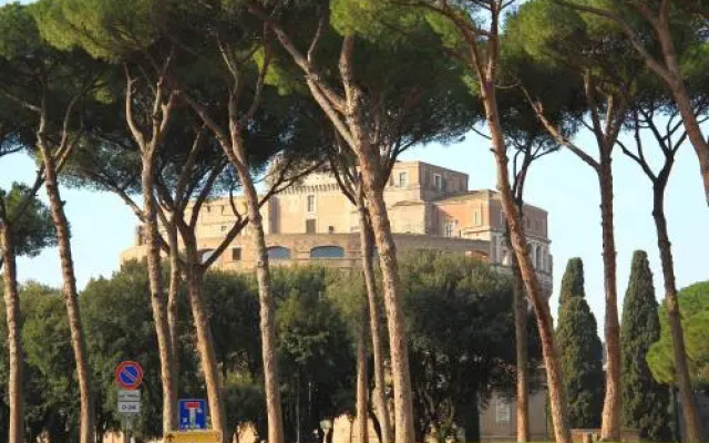 We Love Roma Guest House