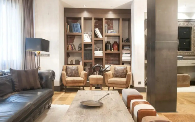 Charming Flat 450 m to City s Mall in Tesvikiye