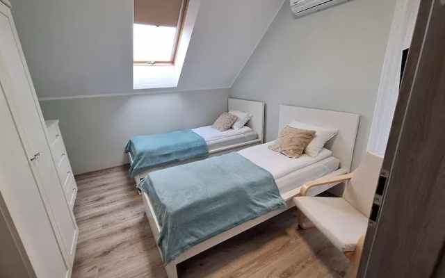 Apartment With a Swimming Pool in Stepniczka