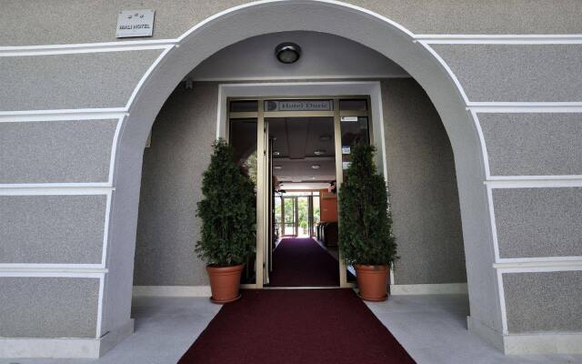 Hotel Djuric