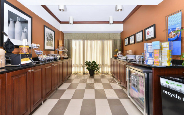 Hampton Inn Greensboro-Airport