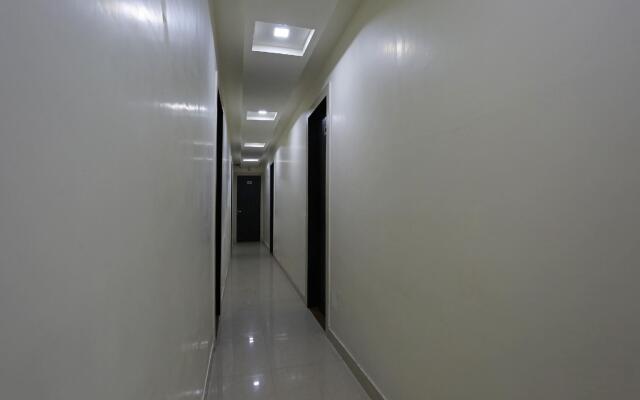 OYO 10536 Hotel Raj Rani