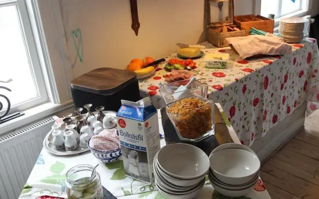 Poppens Rum & Frukost