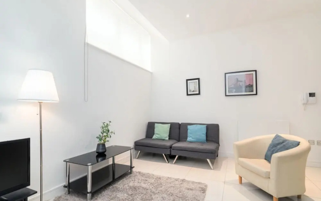 Modern 1BR Home in Kings Cross! 3 Guests