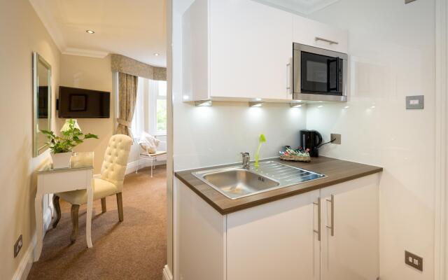 Cheshire Hospitality Ltd T/A Lennox Lea Studios & Apartments
