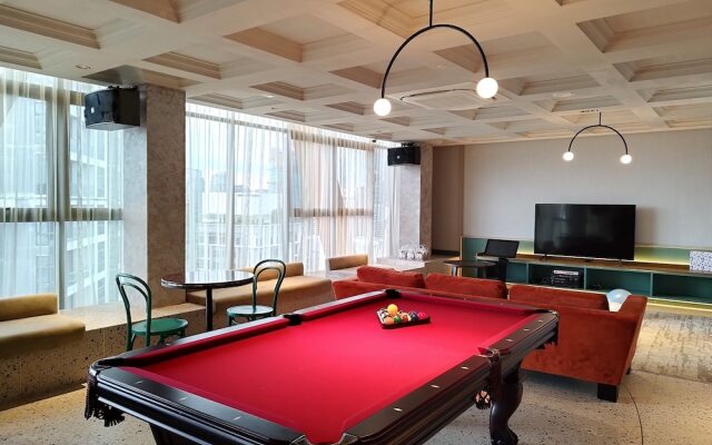 KLCC Modern Musical Sty 5Pax Scarletz Suite