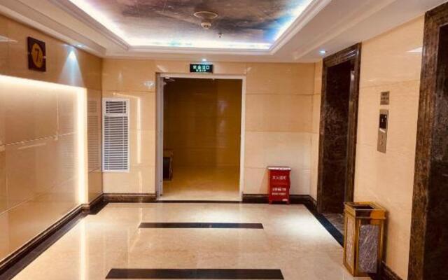 Yuxi Jiangxin E-Sports Hotel