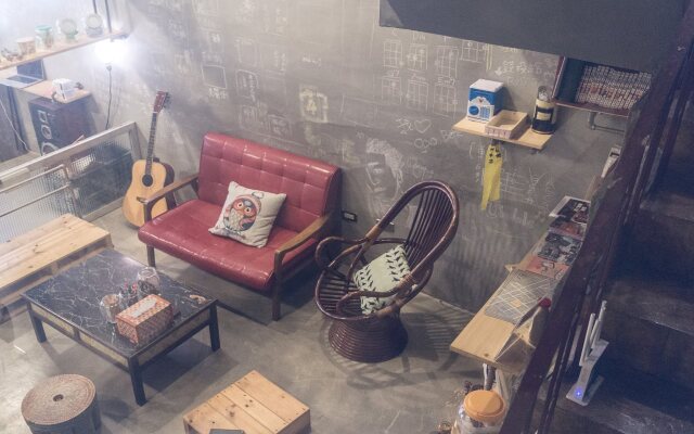 Pier 2 Hostel