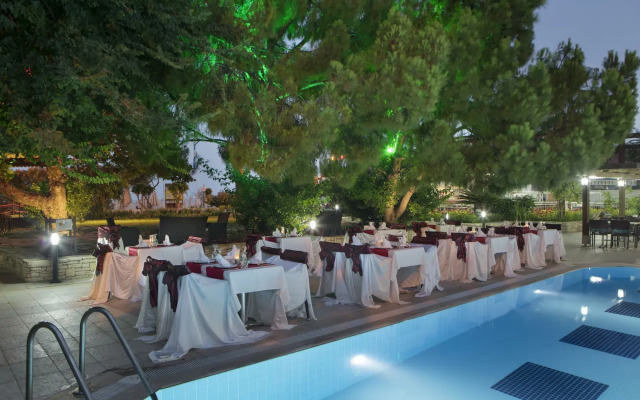 Trendy Side Beach (Adults Only, 16+)