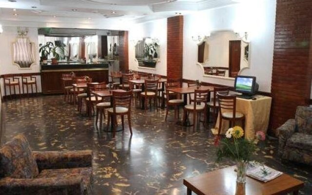 Hotel Rodney