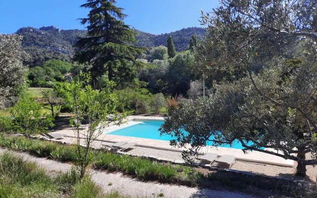 Studios indépendants dans grand Domaine en pleine nature