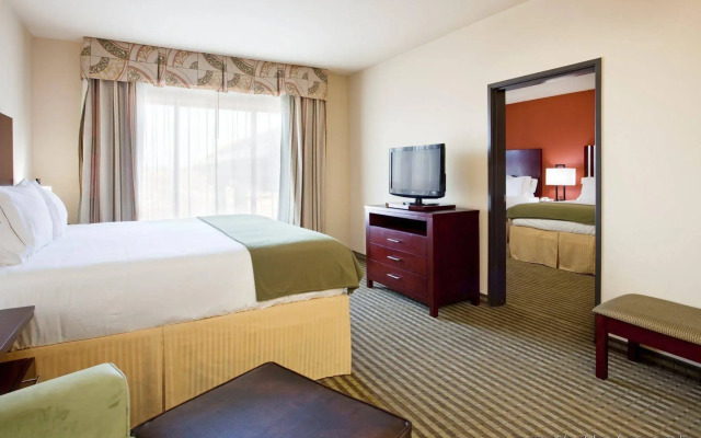 Holiday Inn Express & Suites Guthrie North Edmond by IHG