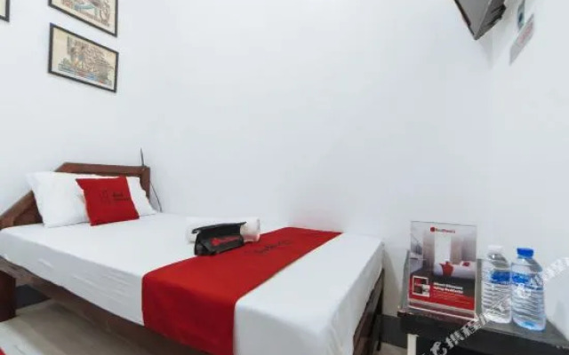 RedDoorz @ Plaza Jaro Iloilo