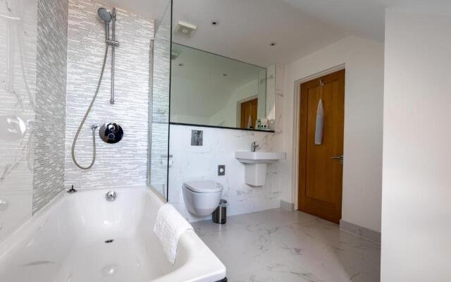 Beachcliff Hotel and Apartments