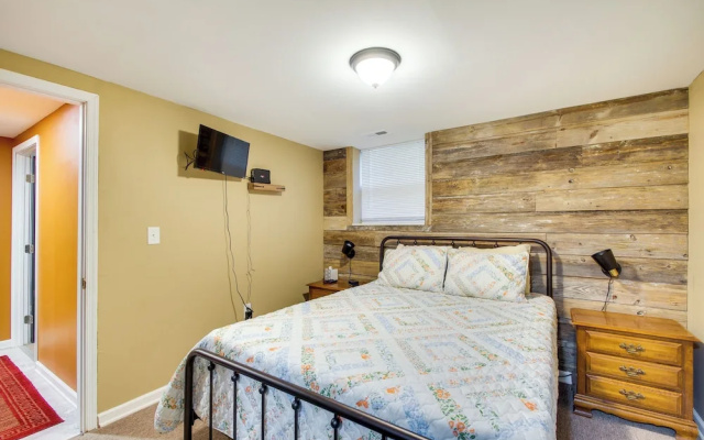 Charming Virginia Getaway Near Hiking & Golfing!