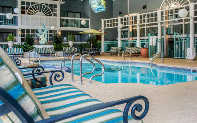 Clarion Hotel Lake Erie