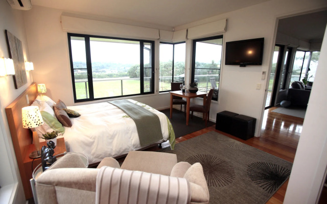 Hilltop Apartments Phillip Island - Adults Only