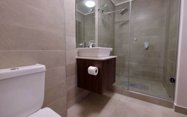 Blou Inn - Century City