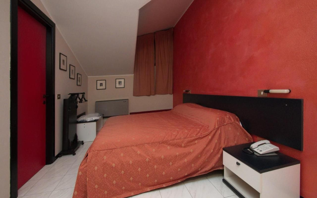 Hotel Versailles