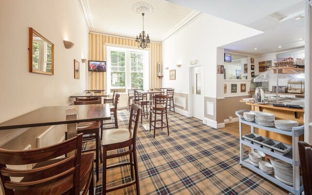 Piries Hotel