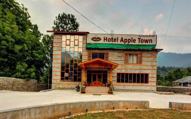 Aamod at Apple Town