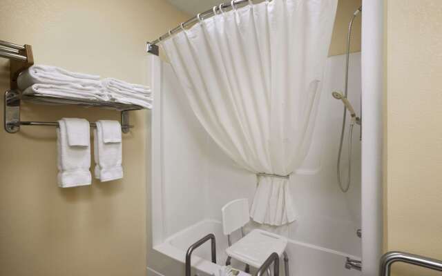 Super 8 by Wyndham Columbia City