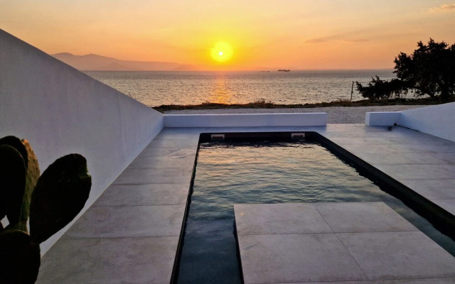 Seanfinity Beachfront Suites