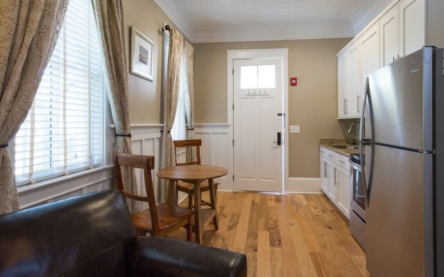 The Palmetto House Inn