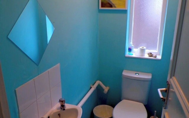 Santoriniapartmentwestkensingtonsleeps3-ensuite-ac