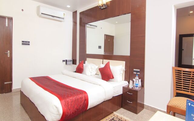 OYO 10073 Hotel Arsh Residency