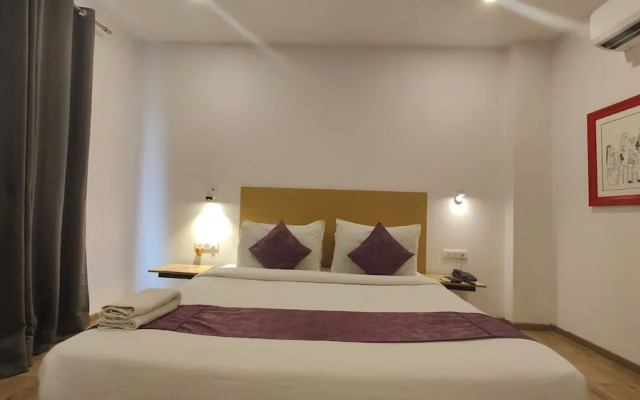 Hotel Mavens Orange Gurgaon