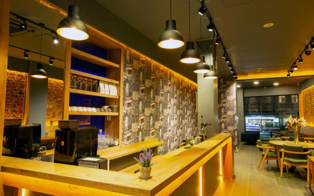 Alemeyn The Taksim Leons Hotel Cafe & Spa