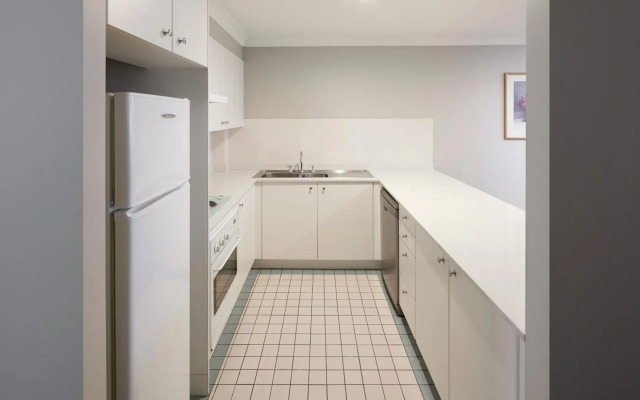 Pinnacle Apartments