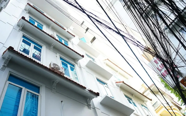 Lyn House