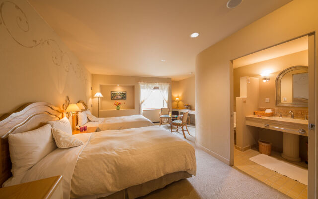 Poppy Springs Resort & Spa