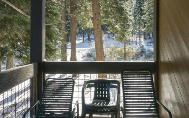 3132 Aspen Grove
