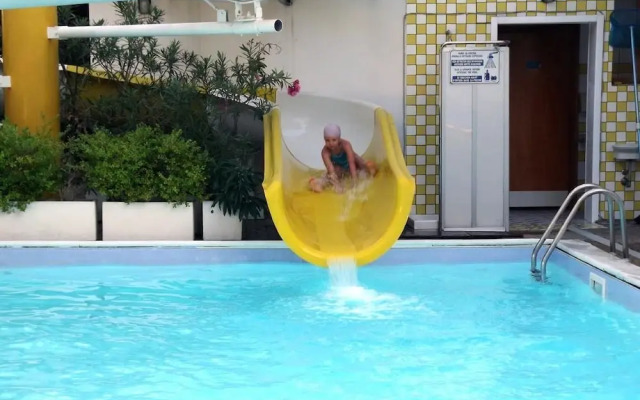 Alba Holiday Hotel & Residence